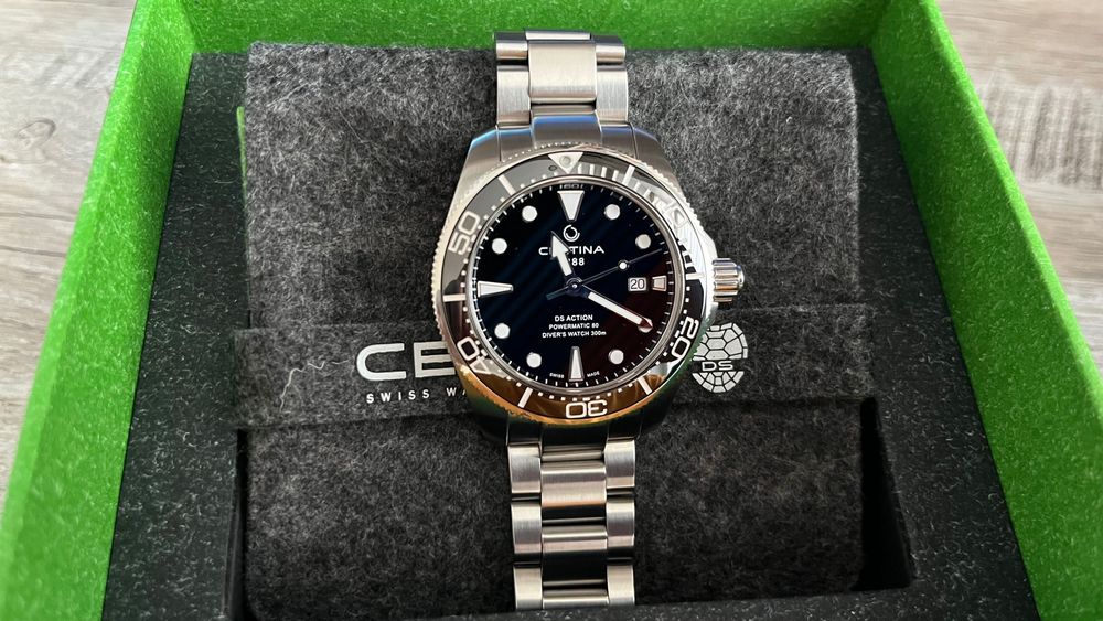 Продаю швейцарские часы Certina ds action