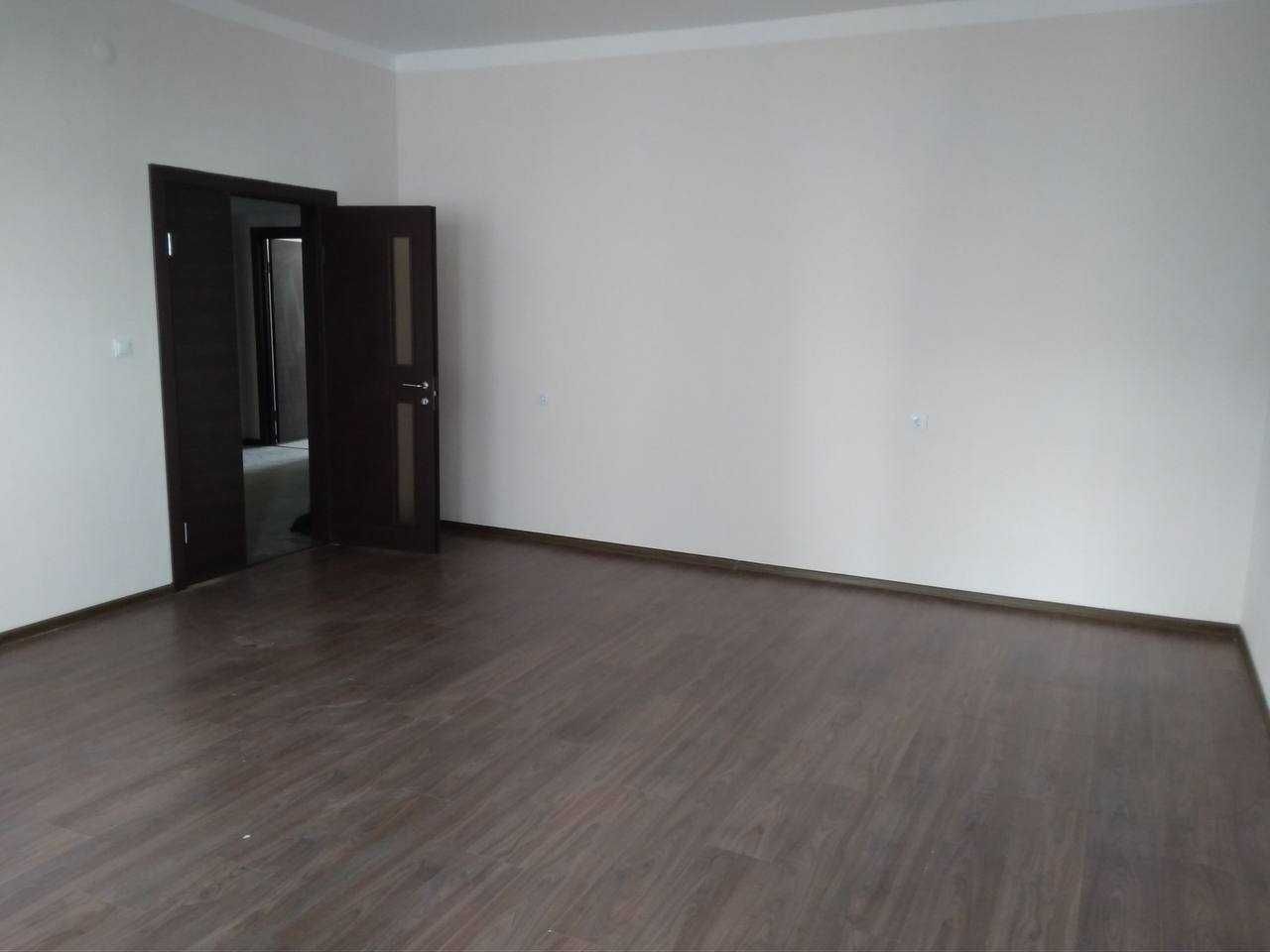 4-х комн. в Новостройке в Мирзо-Улугбекском р-не. (гос.рем.)  ID: 2739