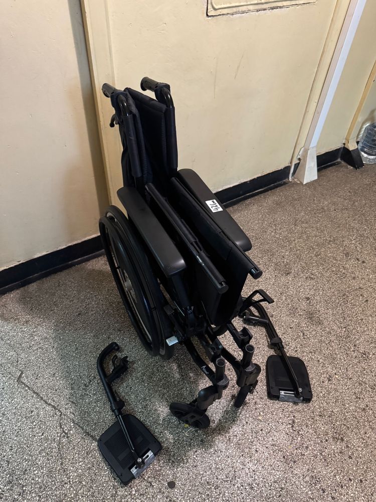 Scaun din aluminiu 42 cm handicap dizabilitati (ca nou)
