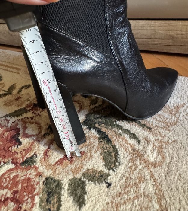 Botine Musette,  marime 35, din piele lacuita