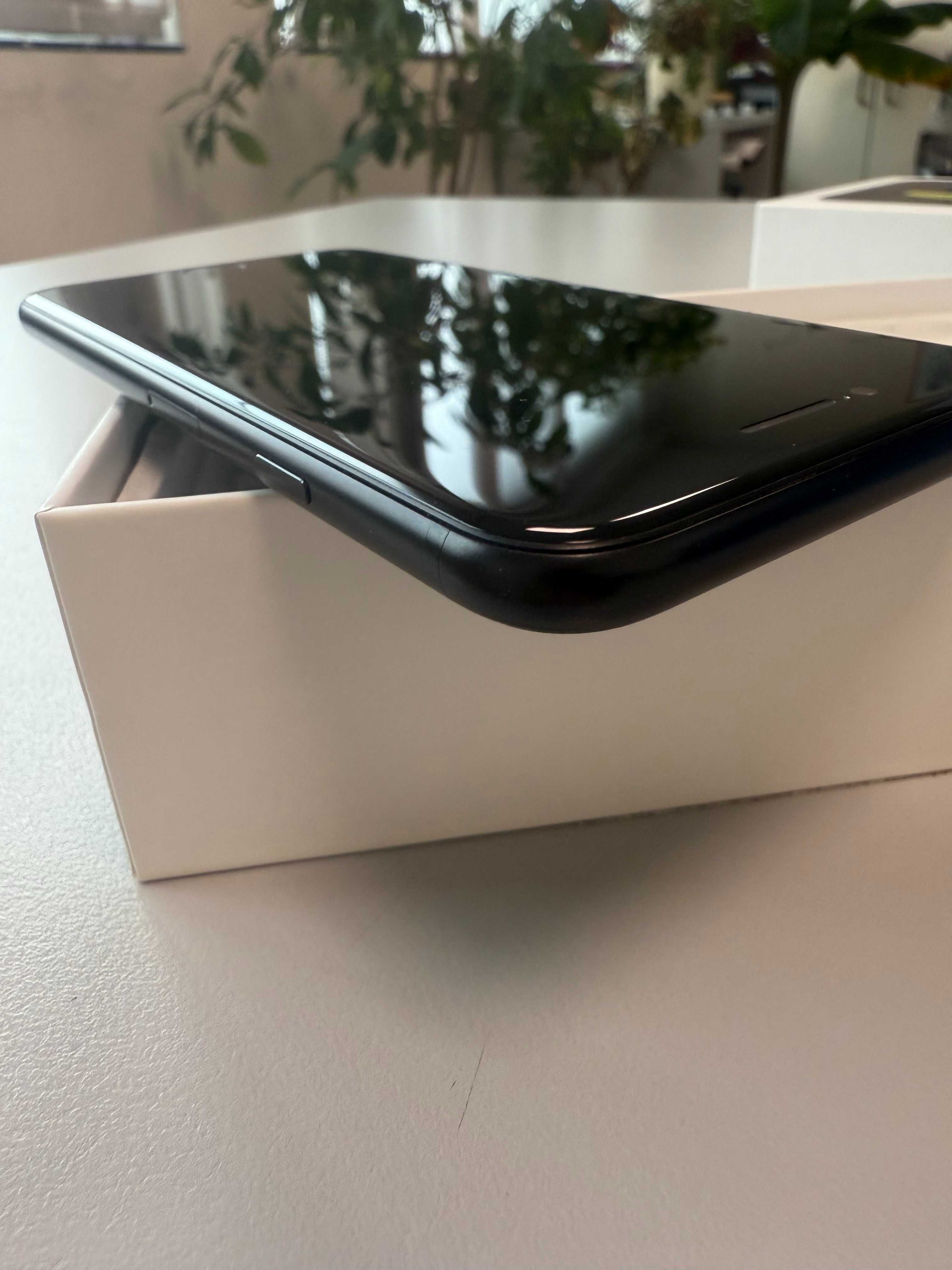 Apple iPhone SE 2020, 64 Gb Black