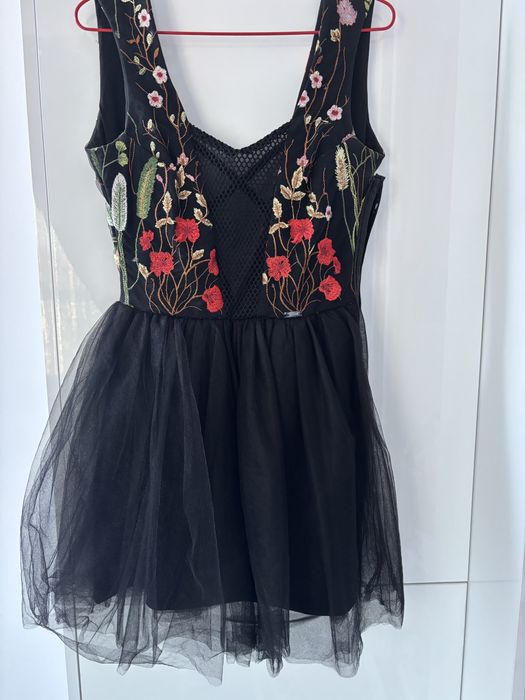 Alessa - рокля черна