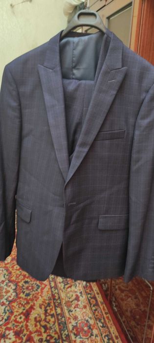 Костюм шим янги комплект жилеткаси хам бор.