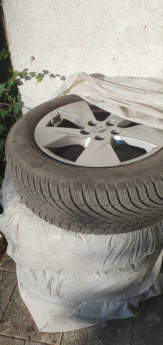 Продавам 4 зимни гуми Bridgstone