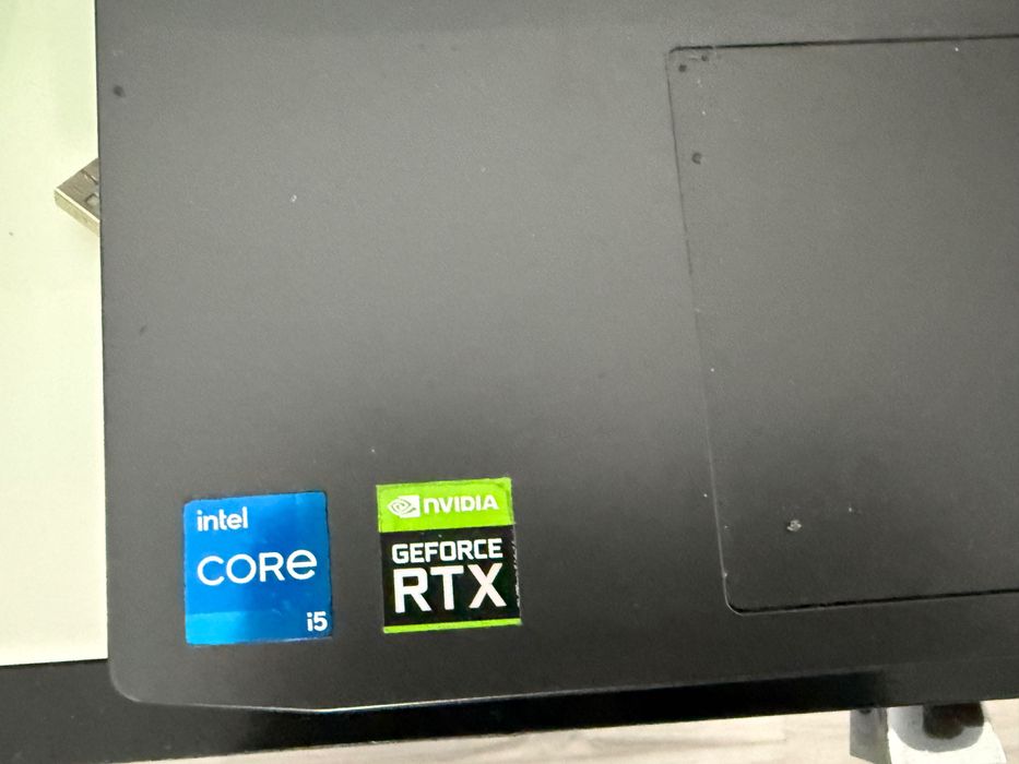 Leptop Lenovo gaming
