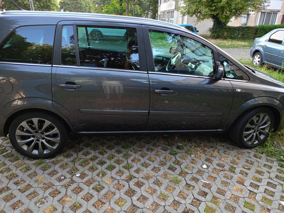 Opel zafira 1.7 cdti