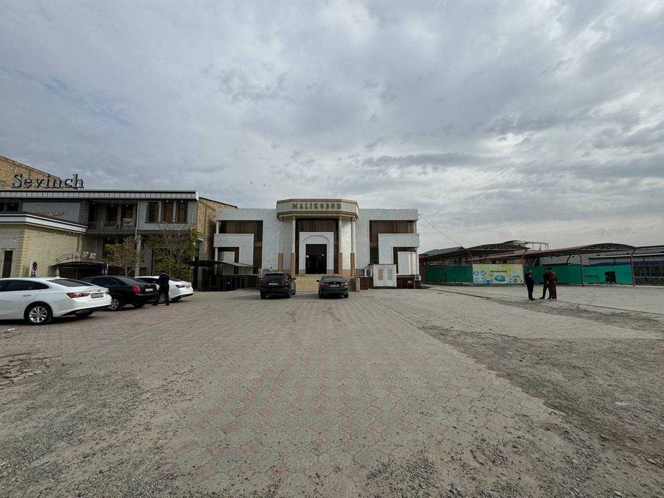 Tayyor 500m2 omborxona jaraga beriladi.