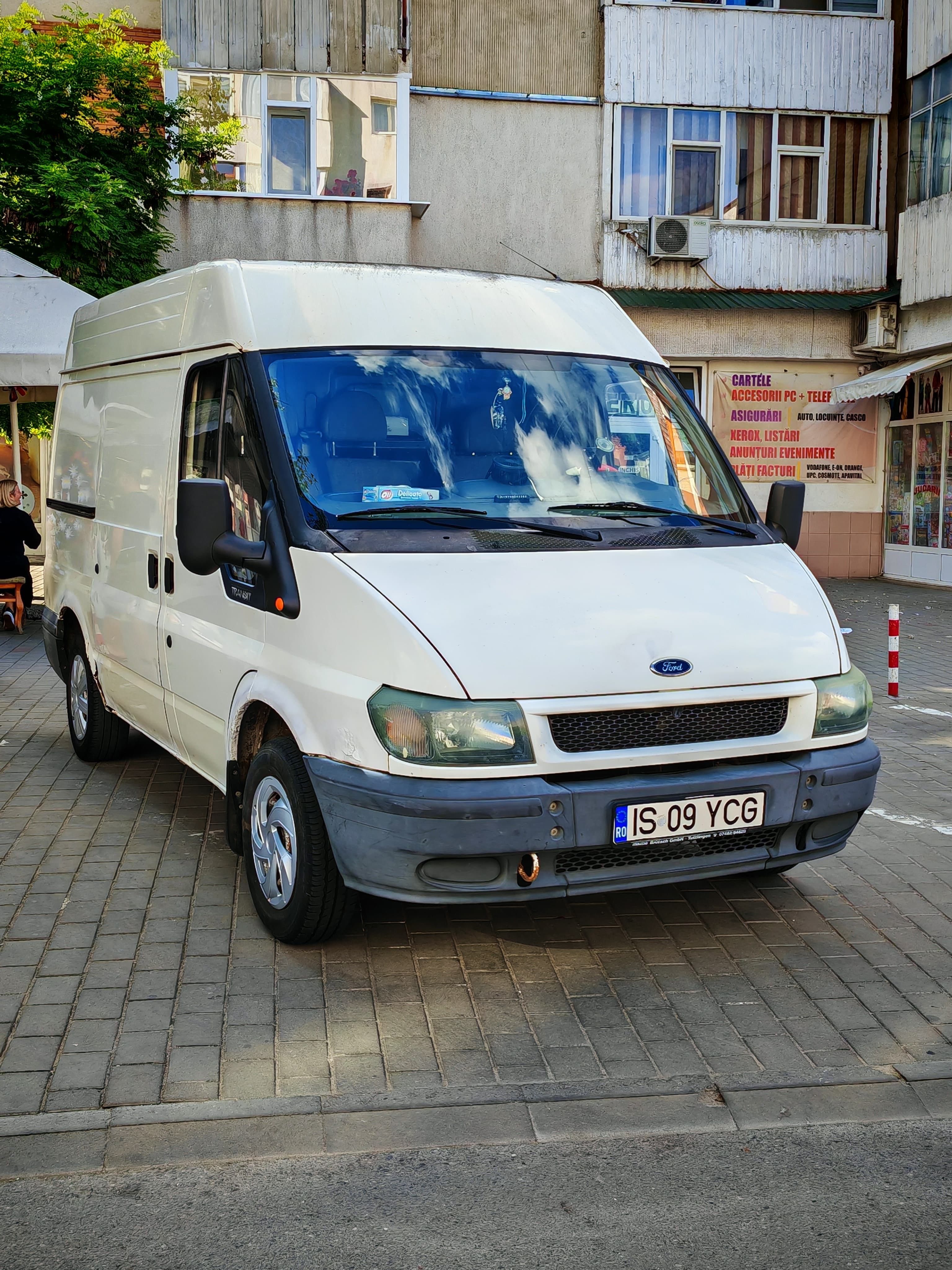 Masina Ford Transit