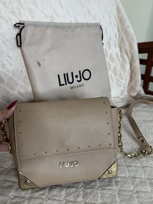 Продавам чанти LIU JO