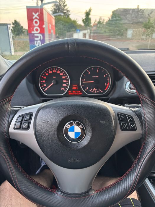 Vând bmw seria 1.