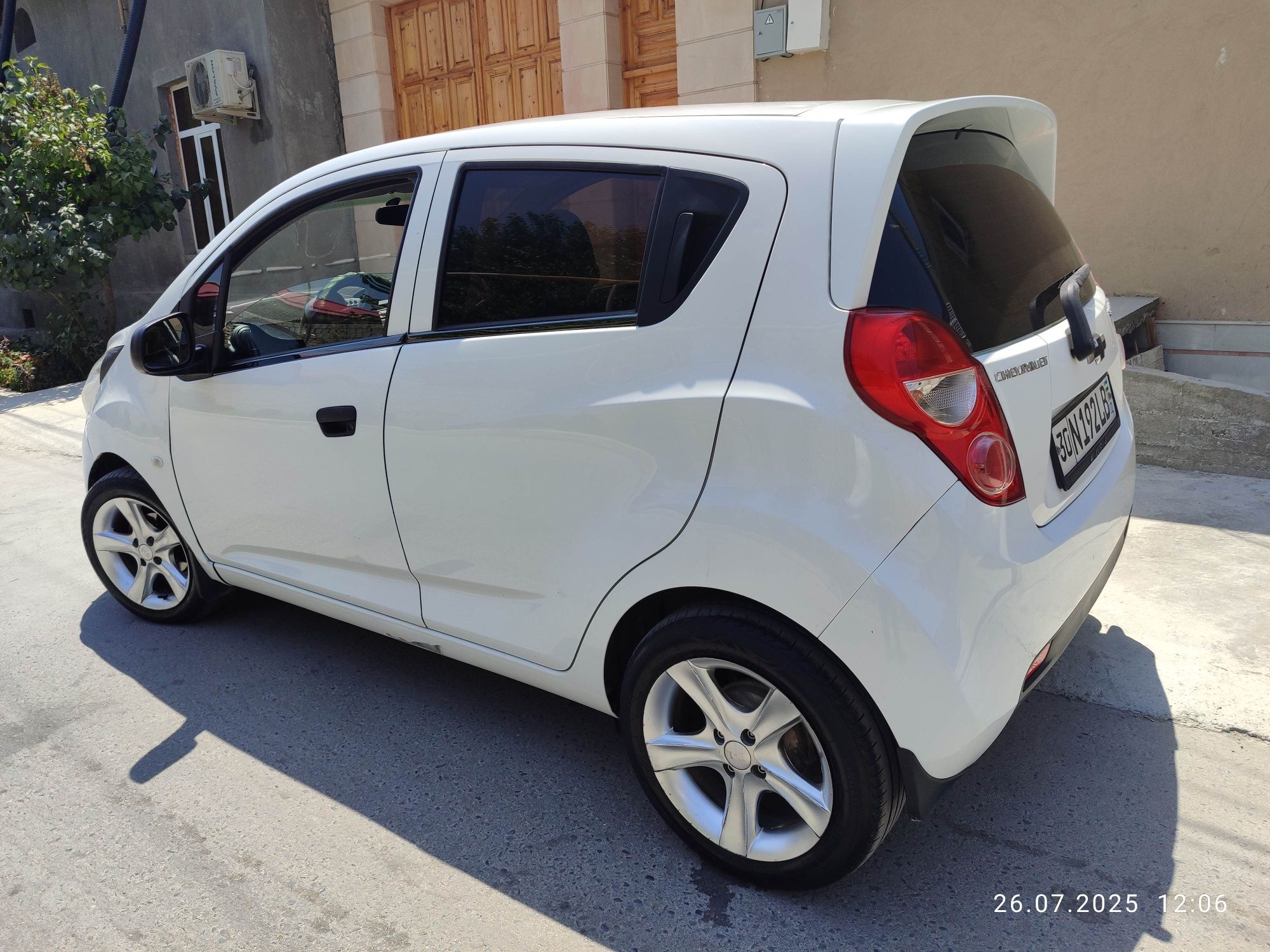 Spark sotiladi 2 evro 1.25 mator