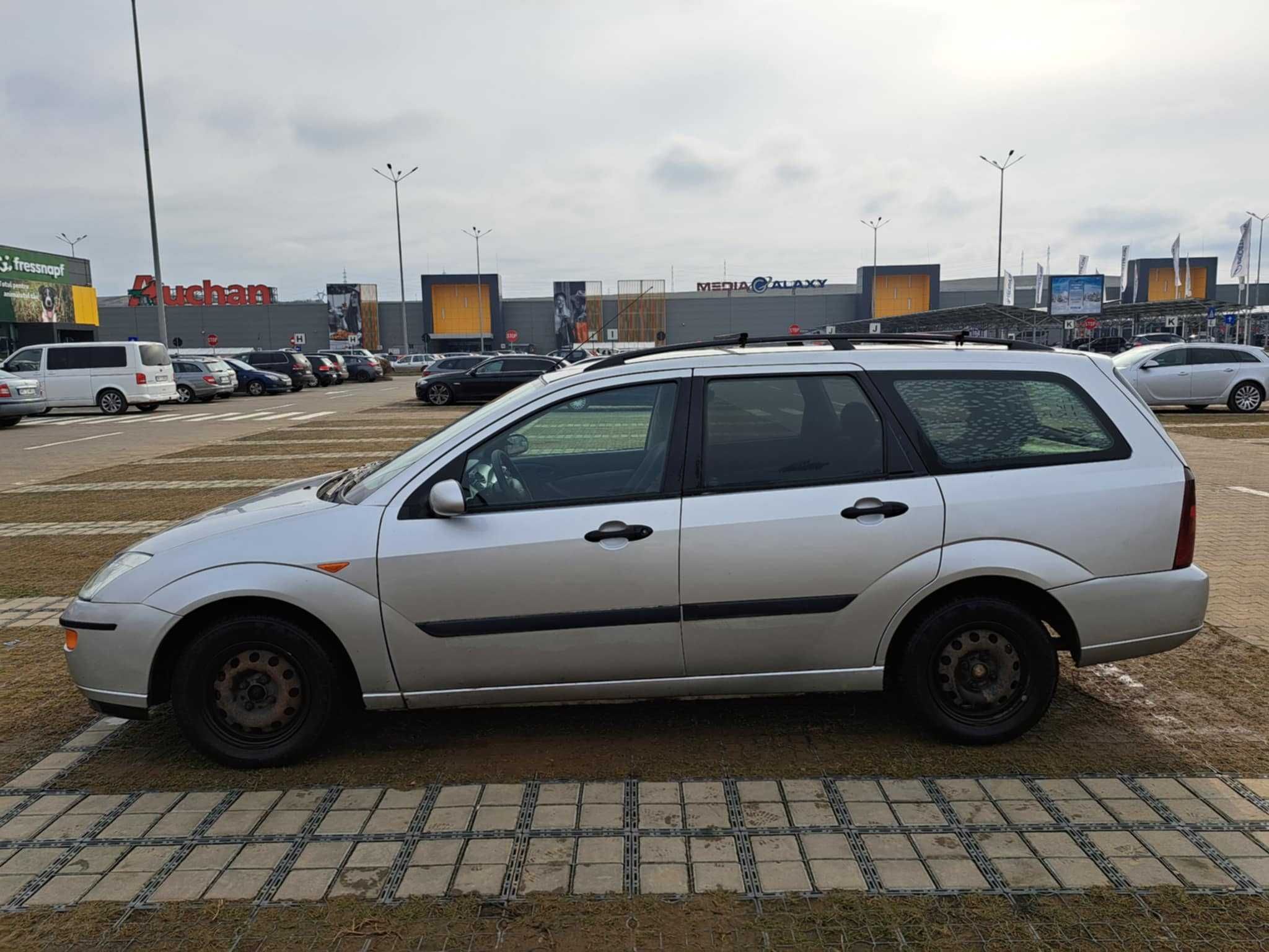 Ford focus cu anvelope iarna si vara