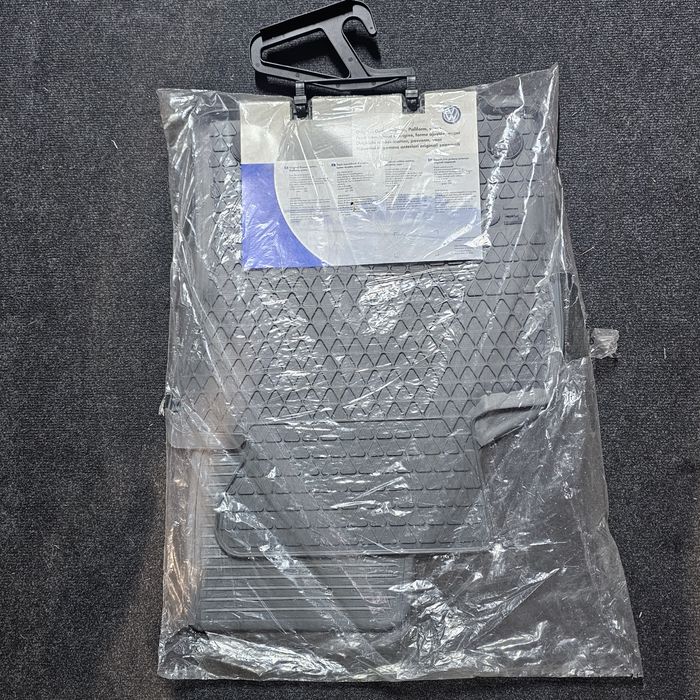 Set covorase Volkswagen Eos noi originale