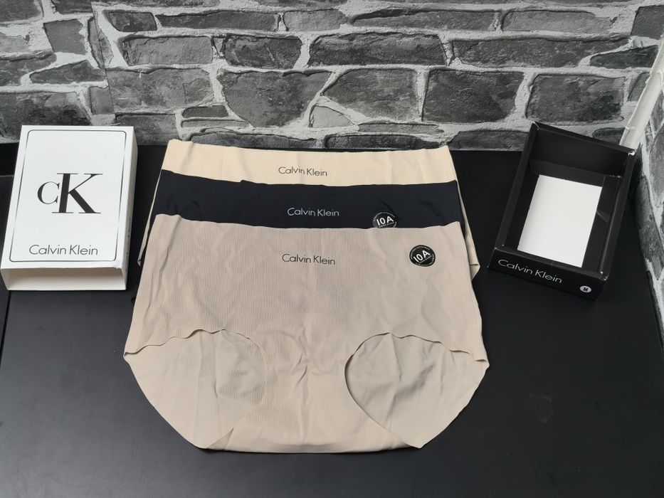 Дамско безшевно бельо 3 броя в кутия