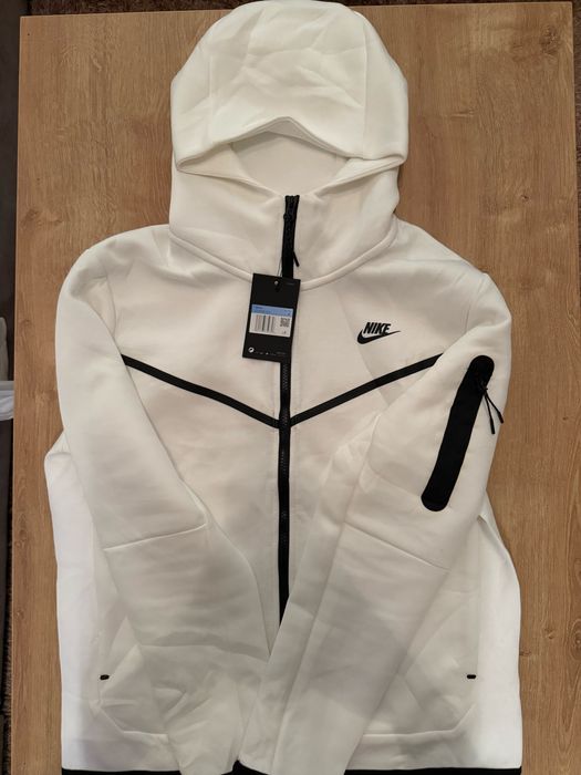 Nike Tech Fleece White