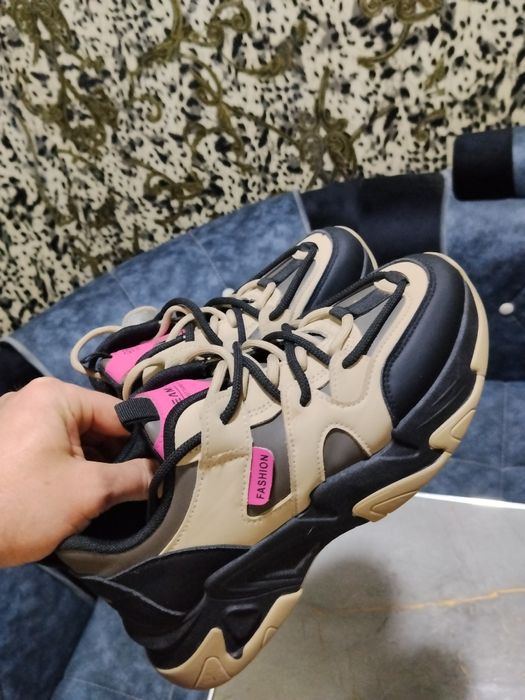 Кроссовки Женские на Осень 38