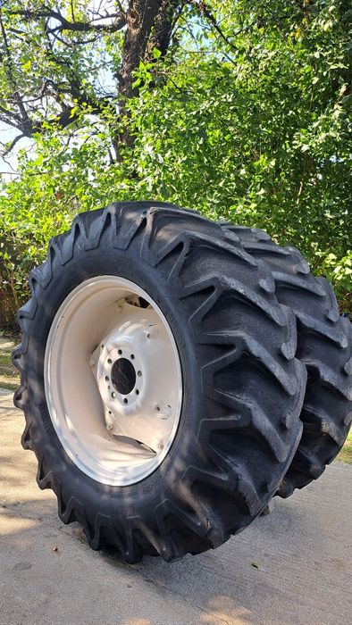 Roti 16,9 R30 UTB/FIAT Tractor 445 453 550 640 643 683