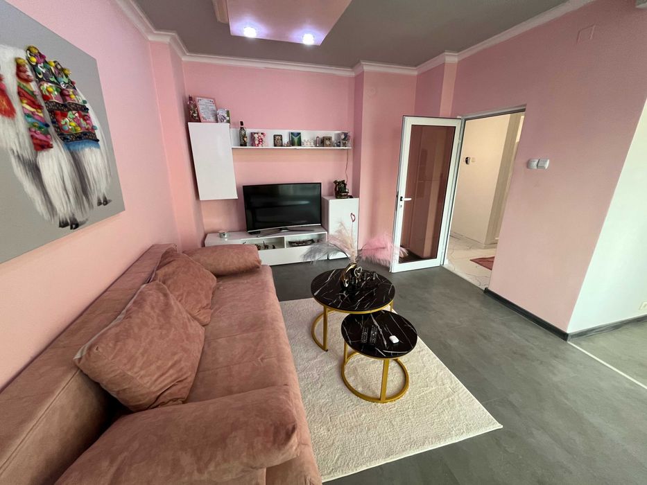 Продава прекрасен, напълно обзаведен, апартамент в кв. Васил Левски