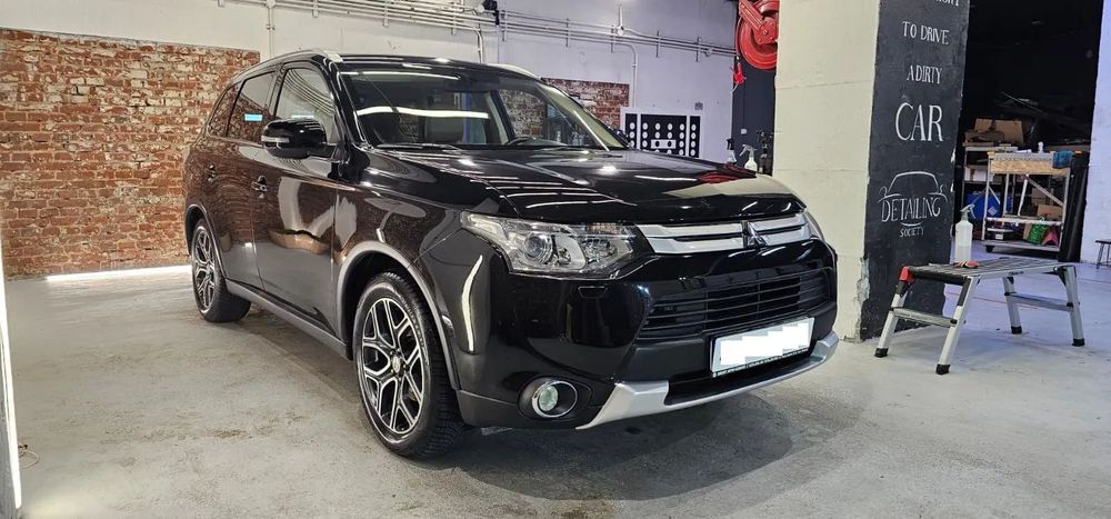 Mitsubishi Outlander Vand Mitsubishi Outlander  7 locuri 2015, benzină +GPL