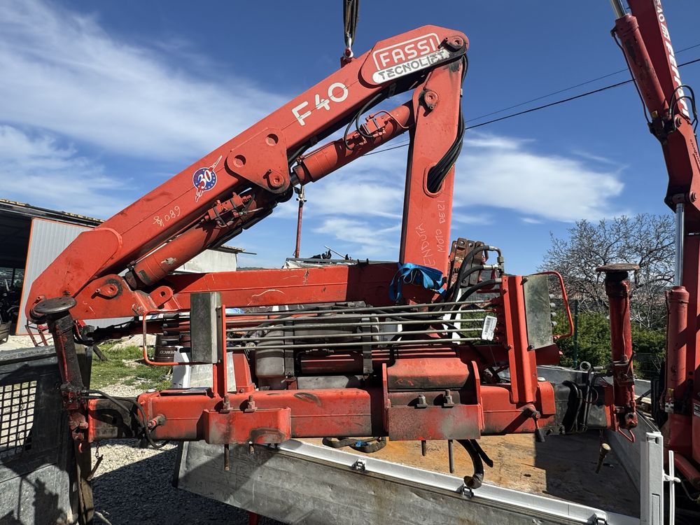 Кран за камионче fassi f40