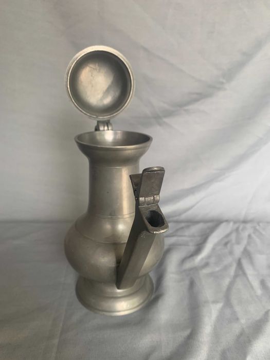 стар калаен  чайник