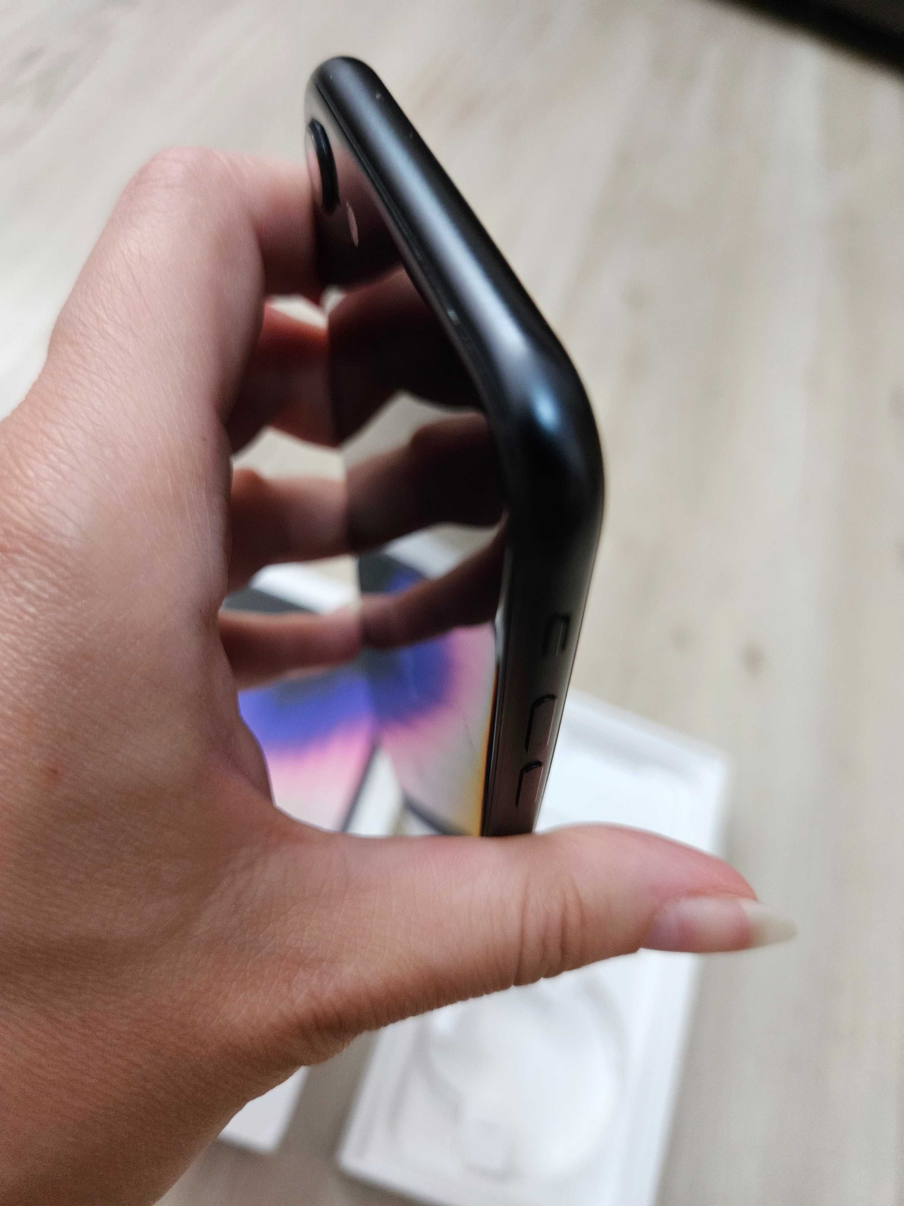 Iphone SE 2022 64GB Перфектен!!!