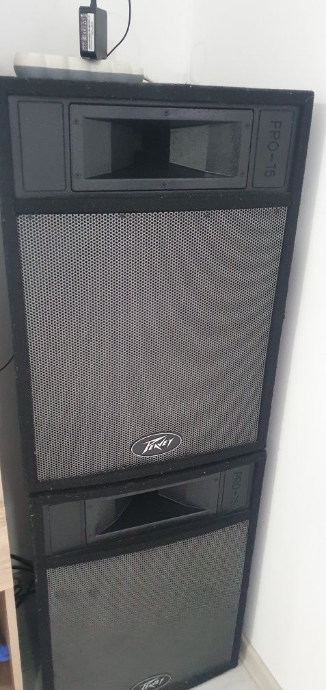 Boxe Peavey+statie Behringer+mixer