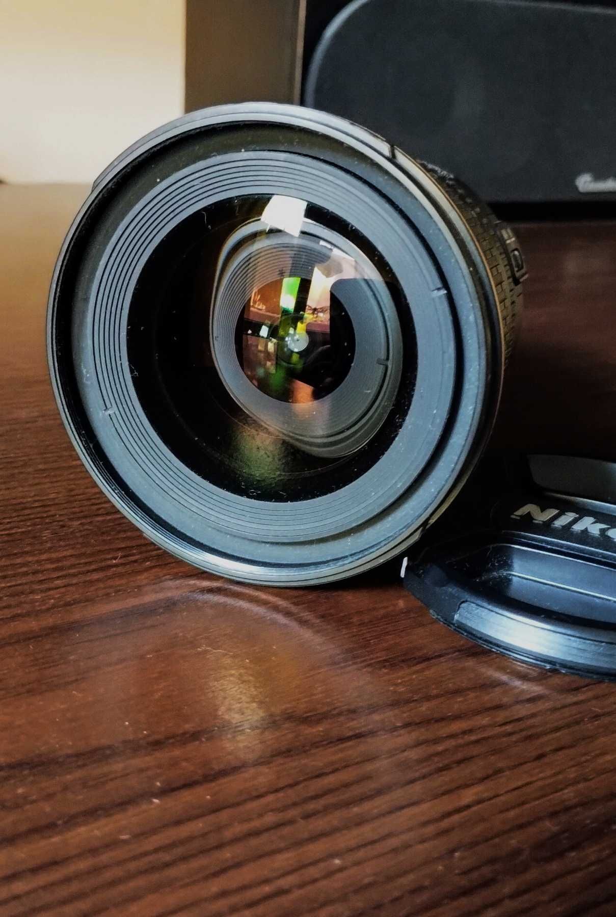 Обектив Nikon 12-24