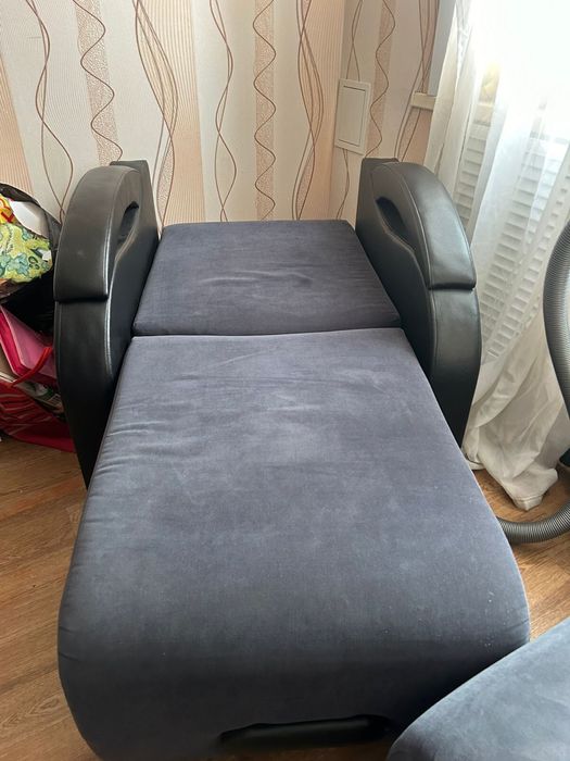 Диван с креслом и пуфик