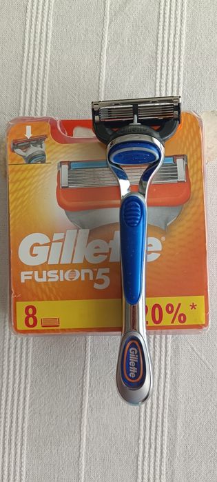 Продам бритвенный станок Gillette Fusion