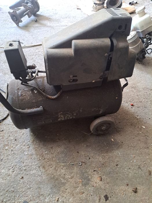 compresor 25 l  folosit