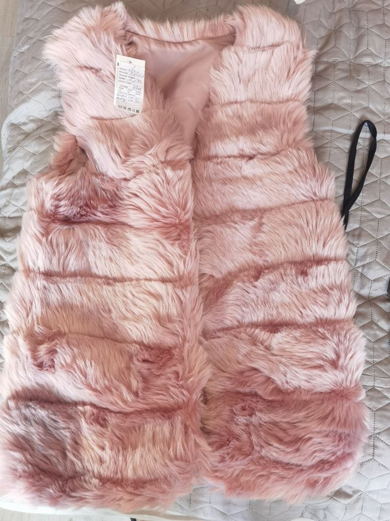 НОВ!  Елек пепел от рози размер L/XL