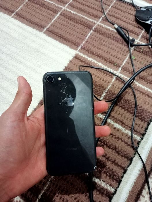 iPhone 8 64GB 100%