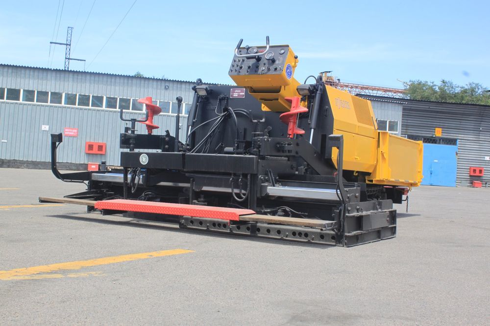 Асфальтоукладчик NIIGATA, Япония