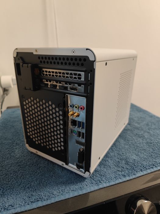 PC gaming itx intel i7 9700, GTX 1660 6 GB S, 32 GB DDR4, 1.5 TB SSD