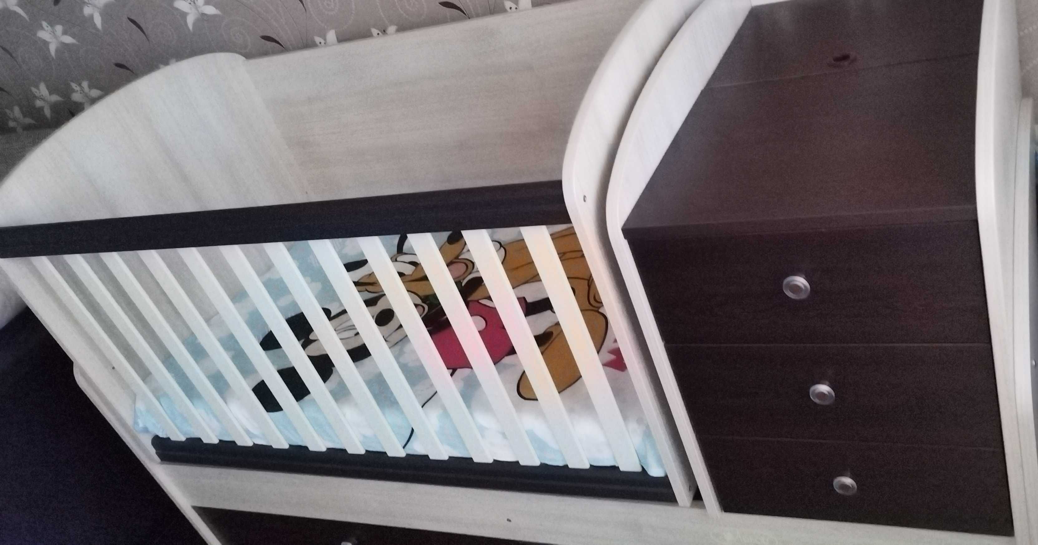 Бебешко трансформиращо се легло Arbor Baby & Junior