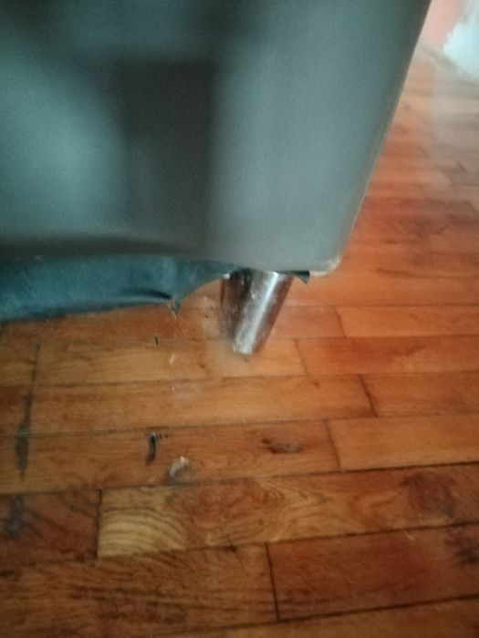 Диван кожа подарявам