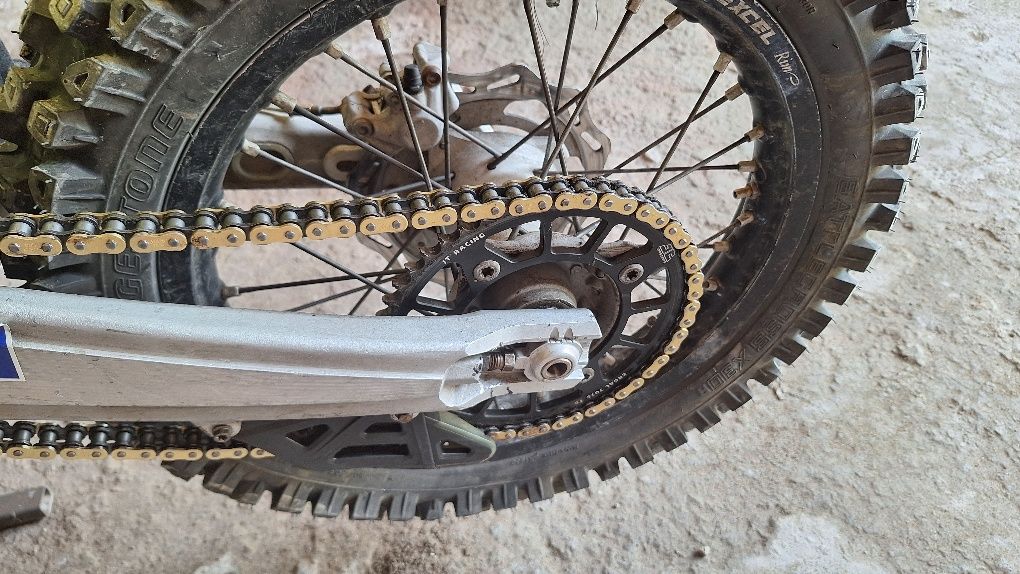 Продавам husqvarna tc85