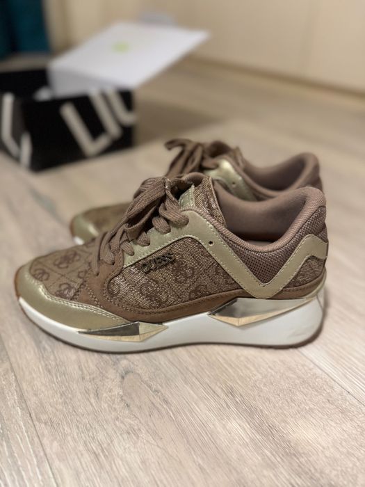 Дамски обувки/маратонки Guess