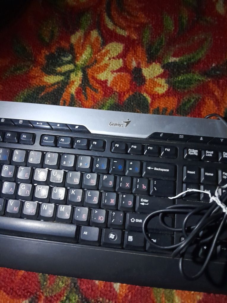Клавиатура PS 2 с круглым игольчатым разъемом PS\2 для компьютера
