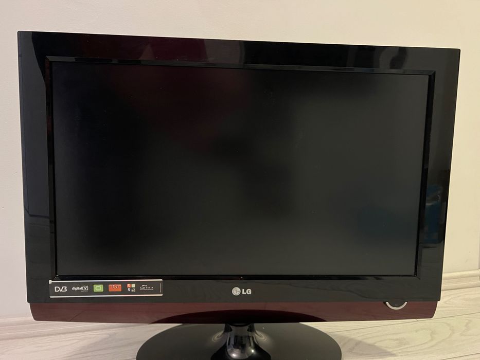 Vând televizor LG 32 inch, 80 cm, defect
