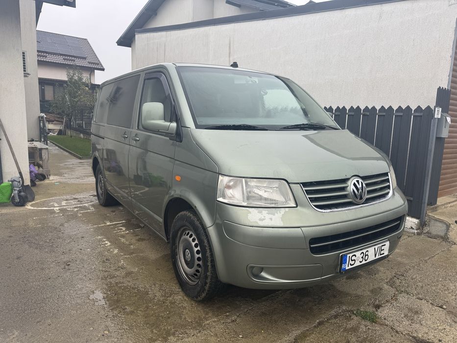 Volkswagen T5 2006 5+1 locuri 2.5
