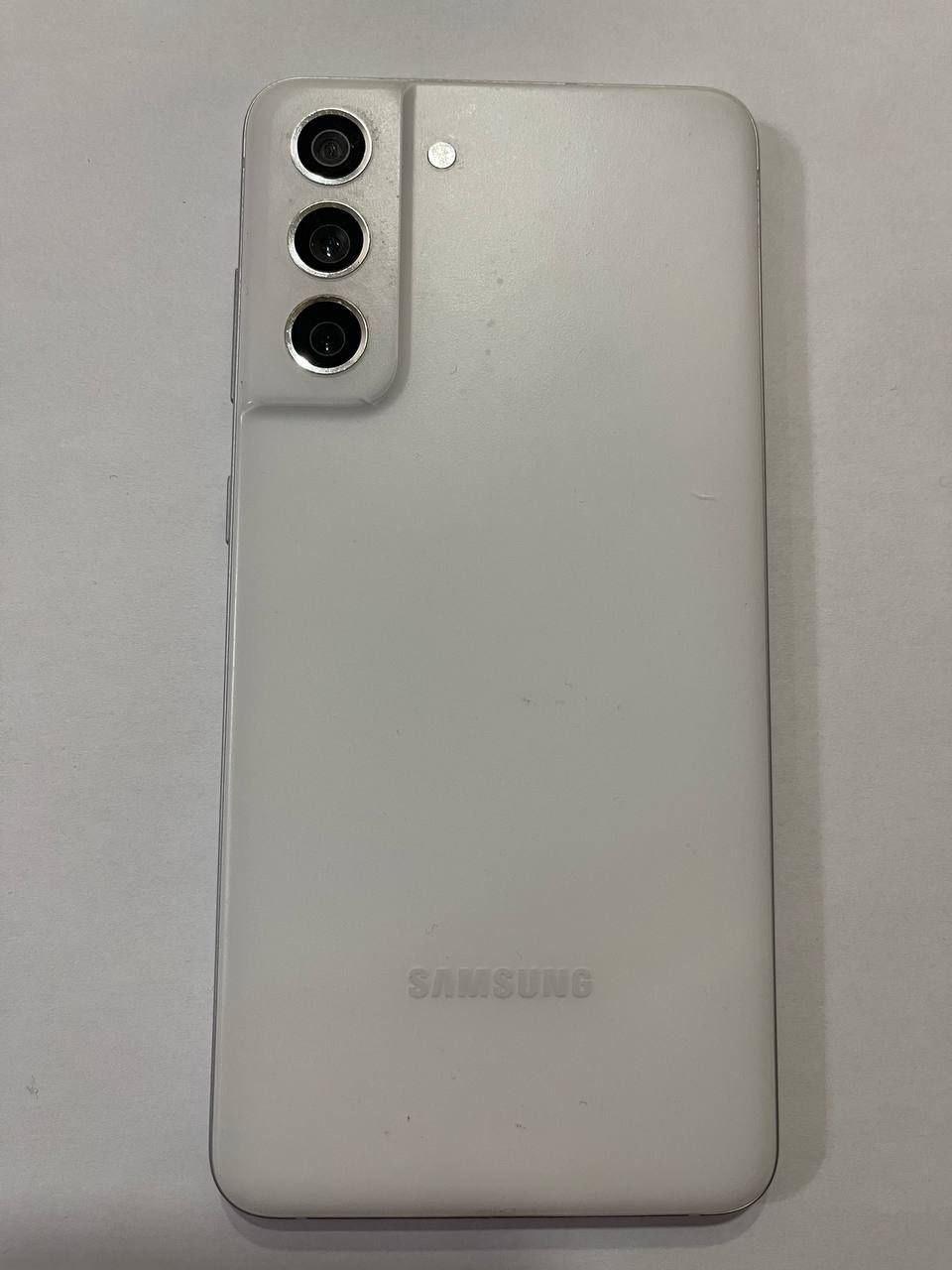 Samsung galaxy s21 fe 8 256 в отличном состоянии