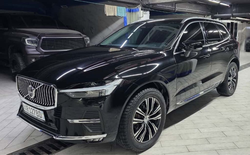 Продаётся стильный и надёжный Volvo XC60, 2022 года выпуска.