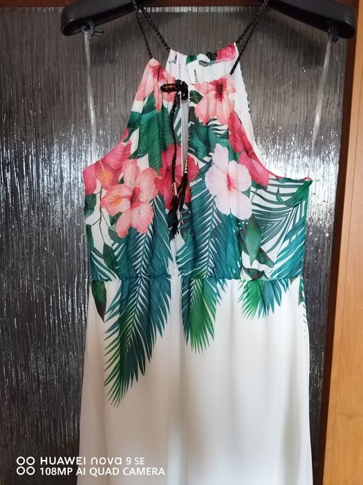 Различни рокли размер М