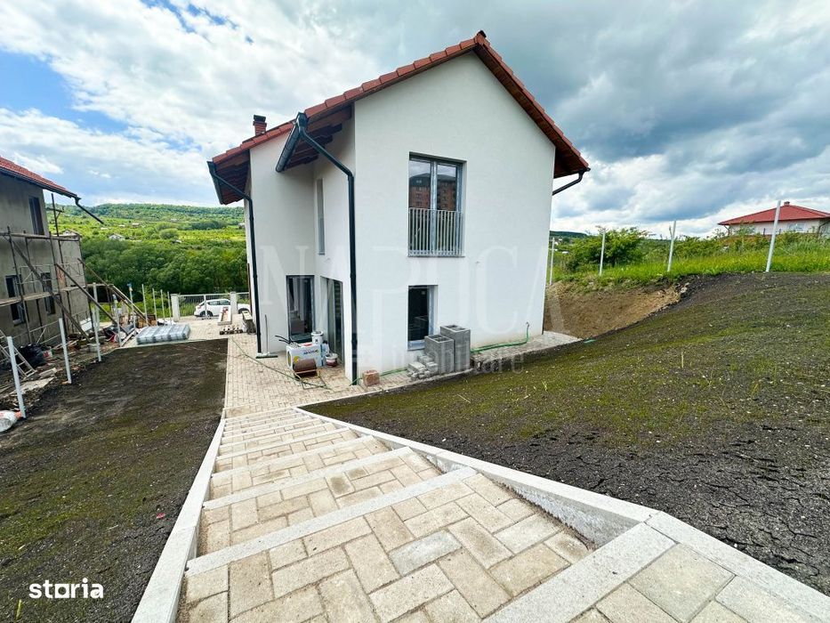 Casa 4 camere de vanzare in Chinteni