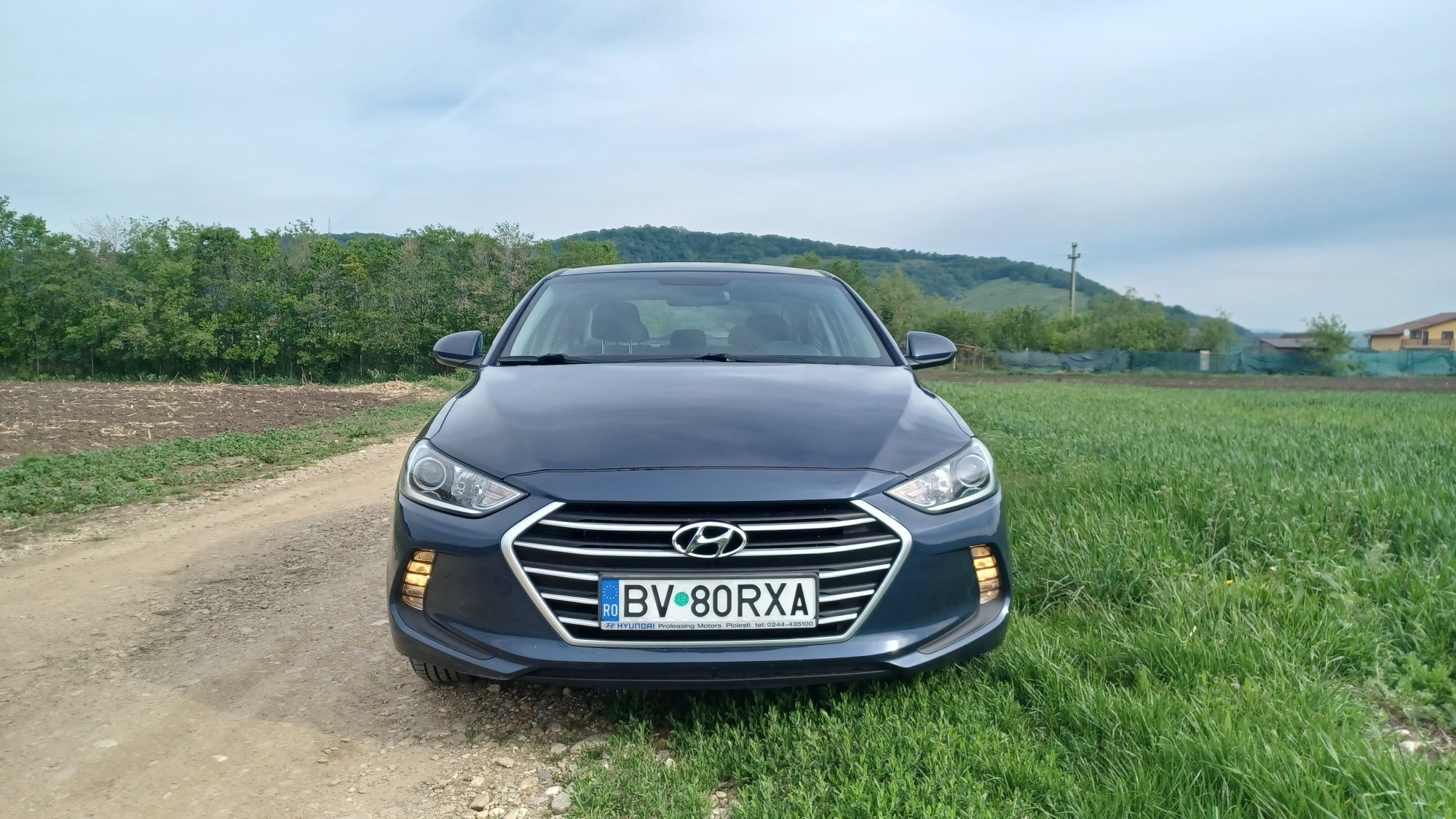 Autoturism marca Hyundai Elantra