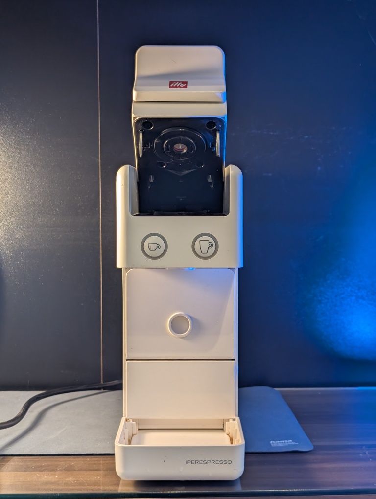 Кафе машина Illy Y3.3