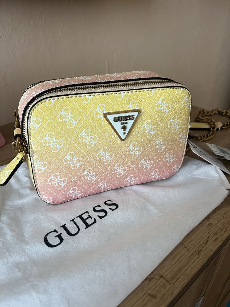 Чанта Guess (чисто нова)