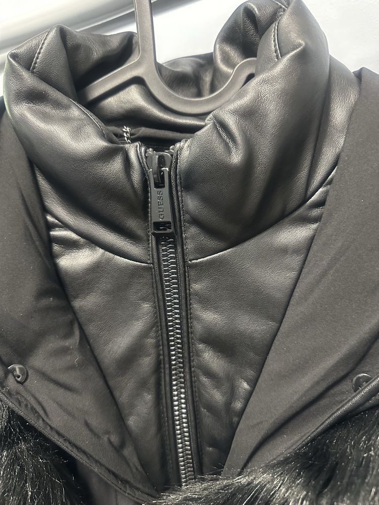 Зимно яке Guess